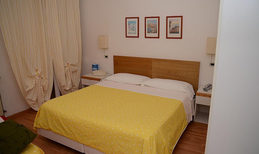 Hotel Kinda Castiglione della Pescaia Zimmer foto
